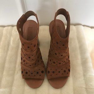 Top Shop, size 8.5, brown suede, open toe,